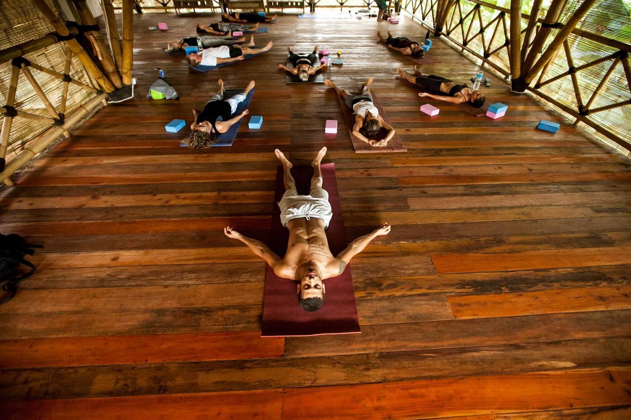 Flowers & Fire Yoga Garden Gili Air Luaran gambar
