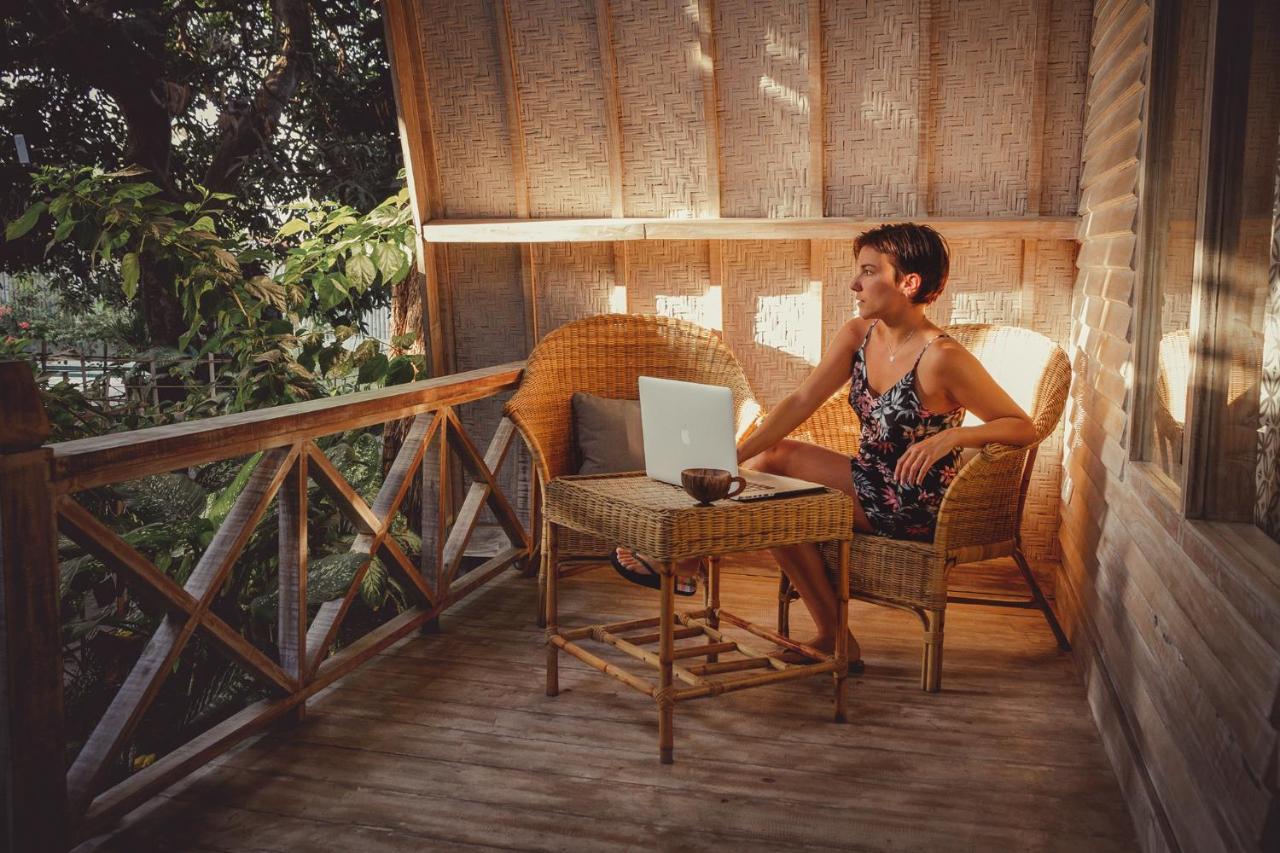 Flowers & Fire Yoga Garden Gili Air Luaran gambar