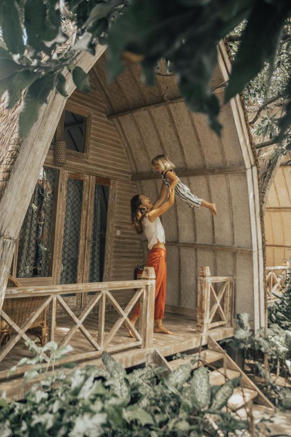 Flowers & Fire Yoga Garden Gili Air Luaran gambar