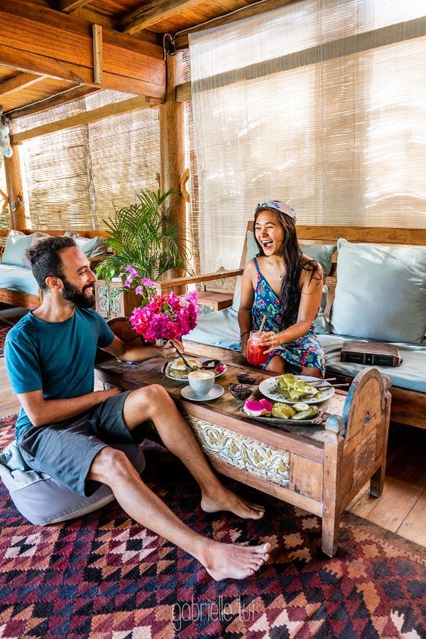 Flowers & Fire Yoga Garden Gili Air Luaran gambar